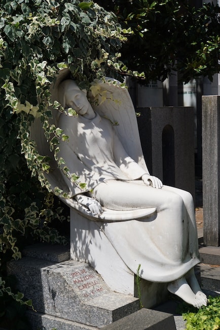 ミラノ　墓　天使