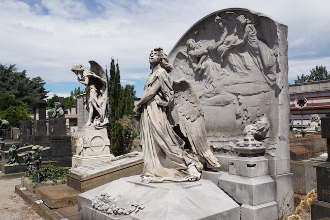 ミラノ　墓地　彫刻