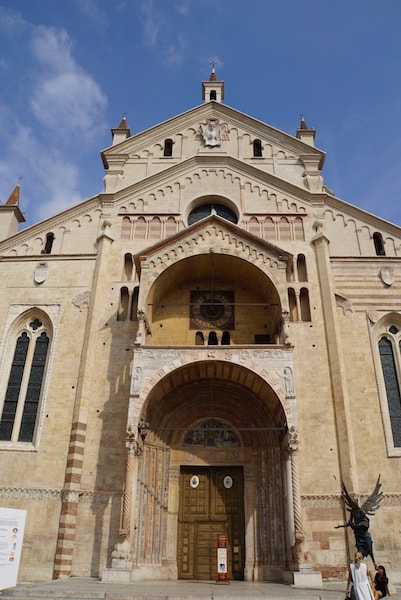 ヴェローナ大聖堂　ファサード